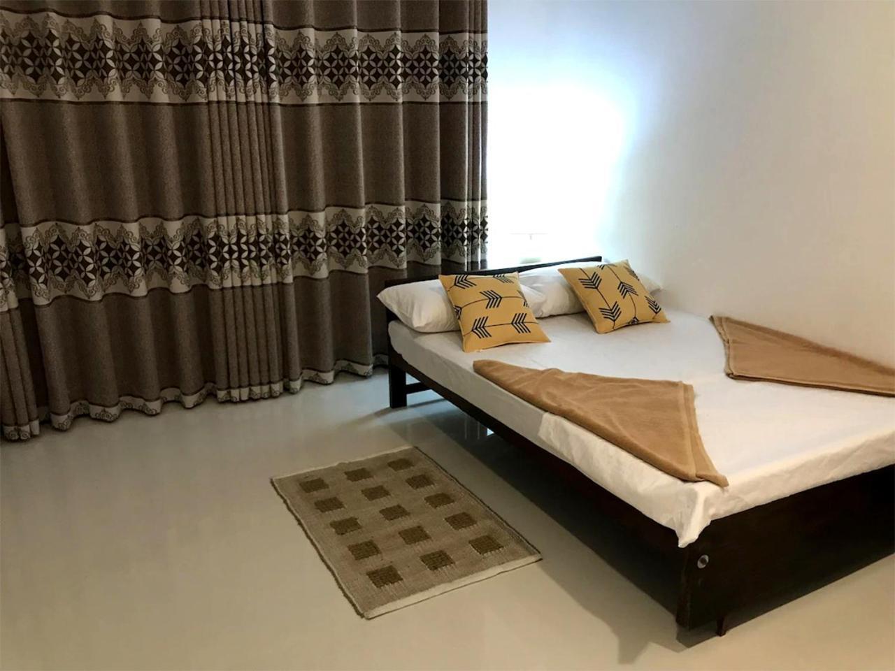 Sea Breeze Guest House Negombo Exterior foto